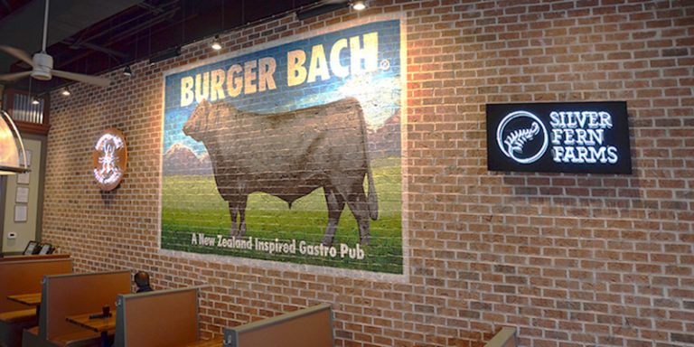 Burger Bach Inside