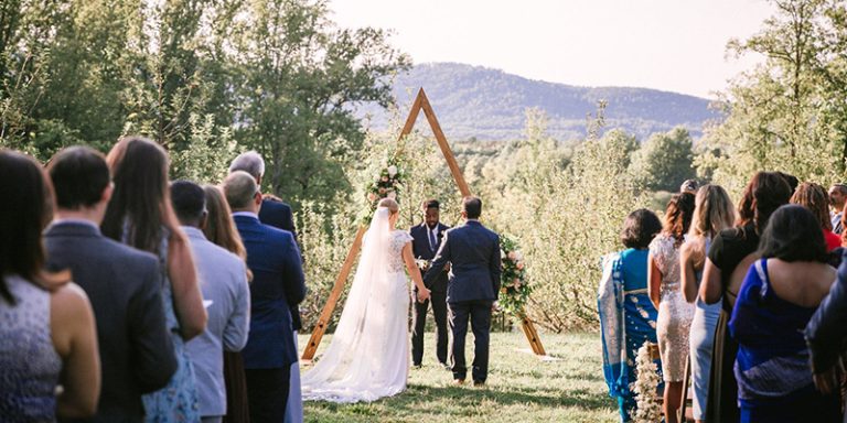 Eastwood-Farm-and-WineryLoryn-&-Nishant-Wedding-Photographer-Amative-Creative-518-800x400