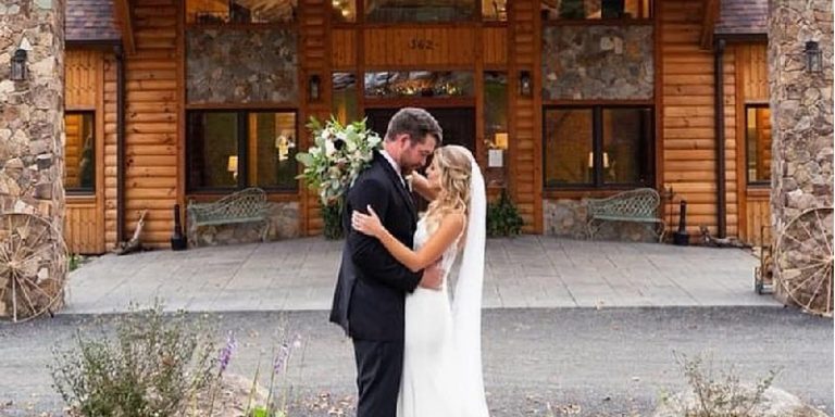 Lydia-Mountain-Lodge-&-Cabins-wedding