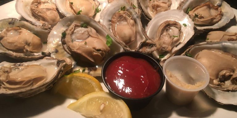 Rhetts-Bar-Grille-Oysters